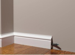 Плинтус DD122 Decor Dizayn 
