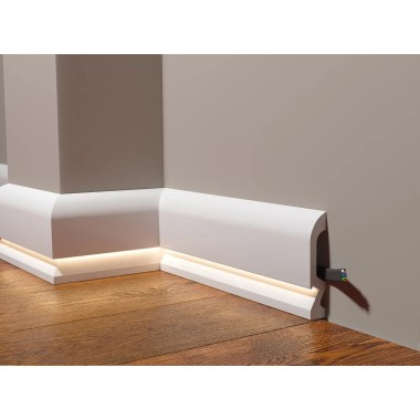 Плинтус DD700 Decor Dizayn 