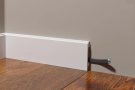 Плинтус DD723 Decor Dizayn 