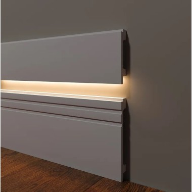 Плинтус DD724 Decor Dizayn 