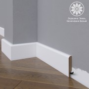 Белый плинтус  Madest Decor МДФ 19-064-12 окрашенный